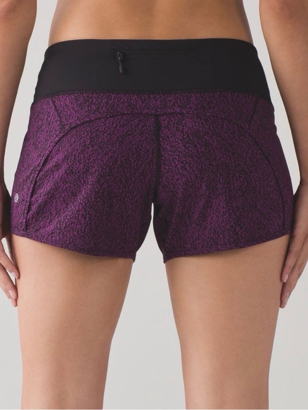 lululemon Speed Up Short 4" - Purple/Black Size 8